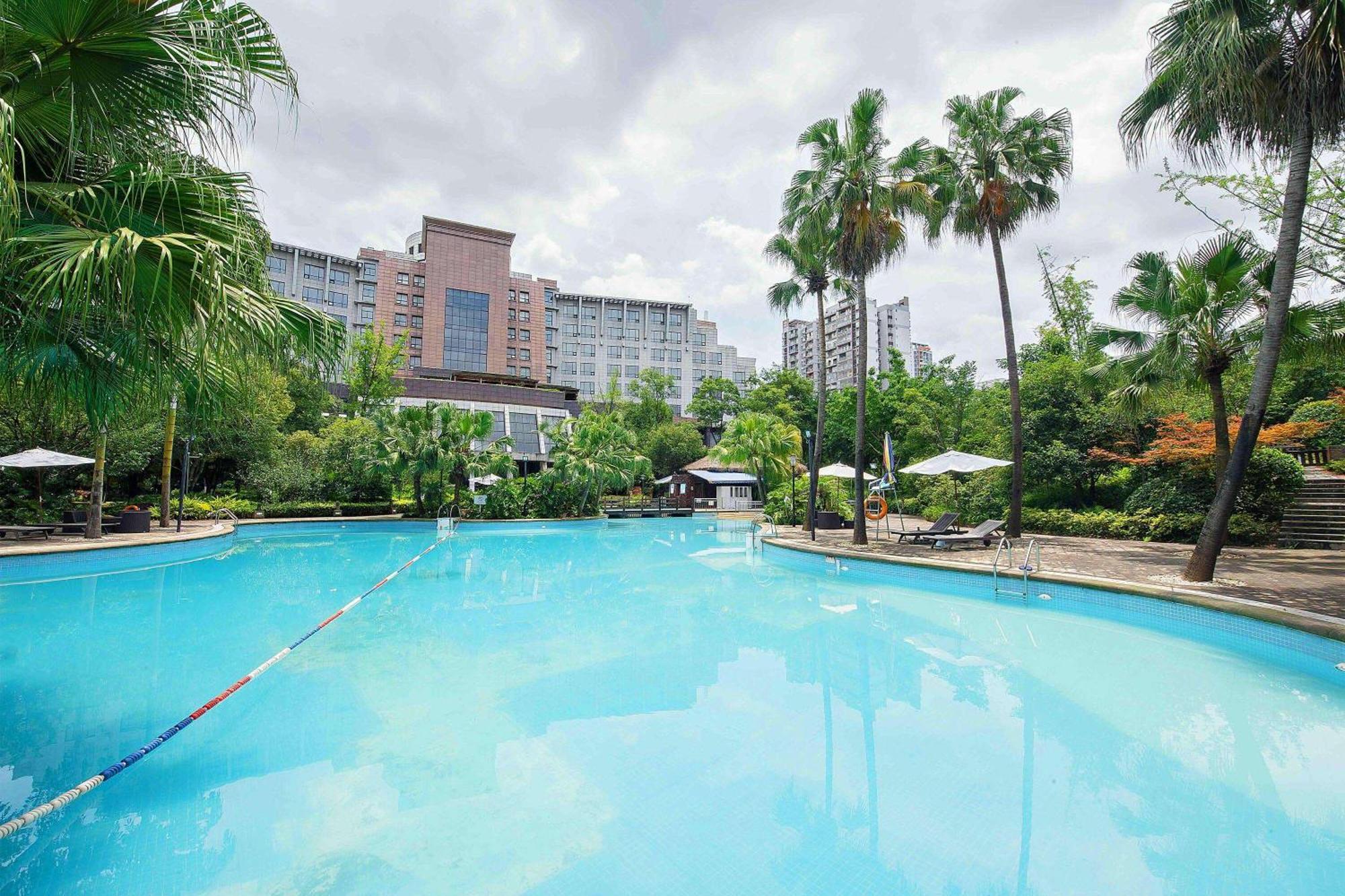 Ramada Plaza By Wyndham Chongqing West Hotel Buitenkant foto