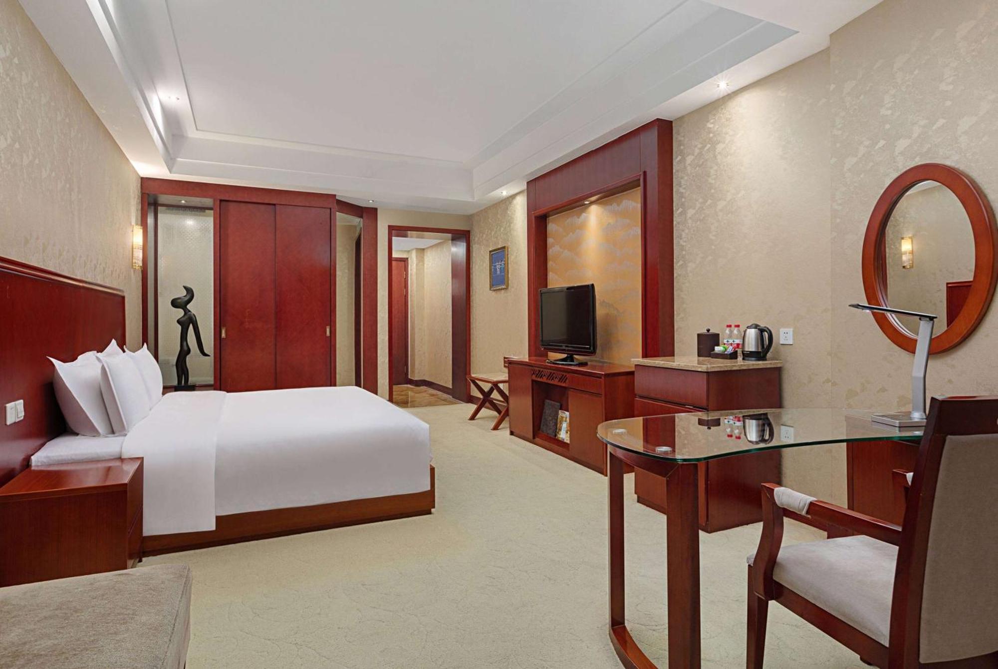 Ramada Plaza By Wyndham Chongqing West Hotel Buitenkant foto