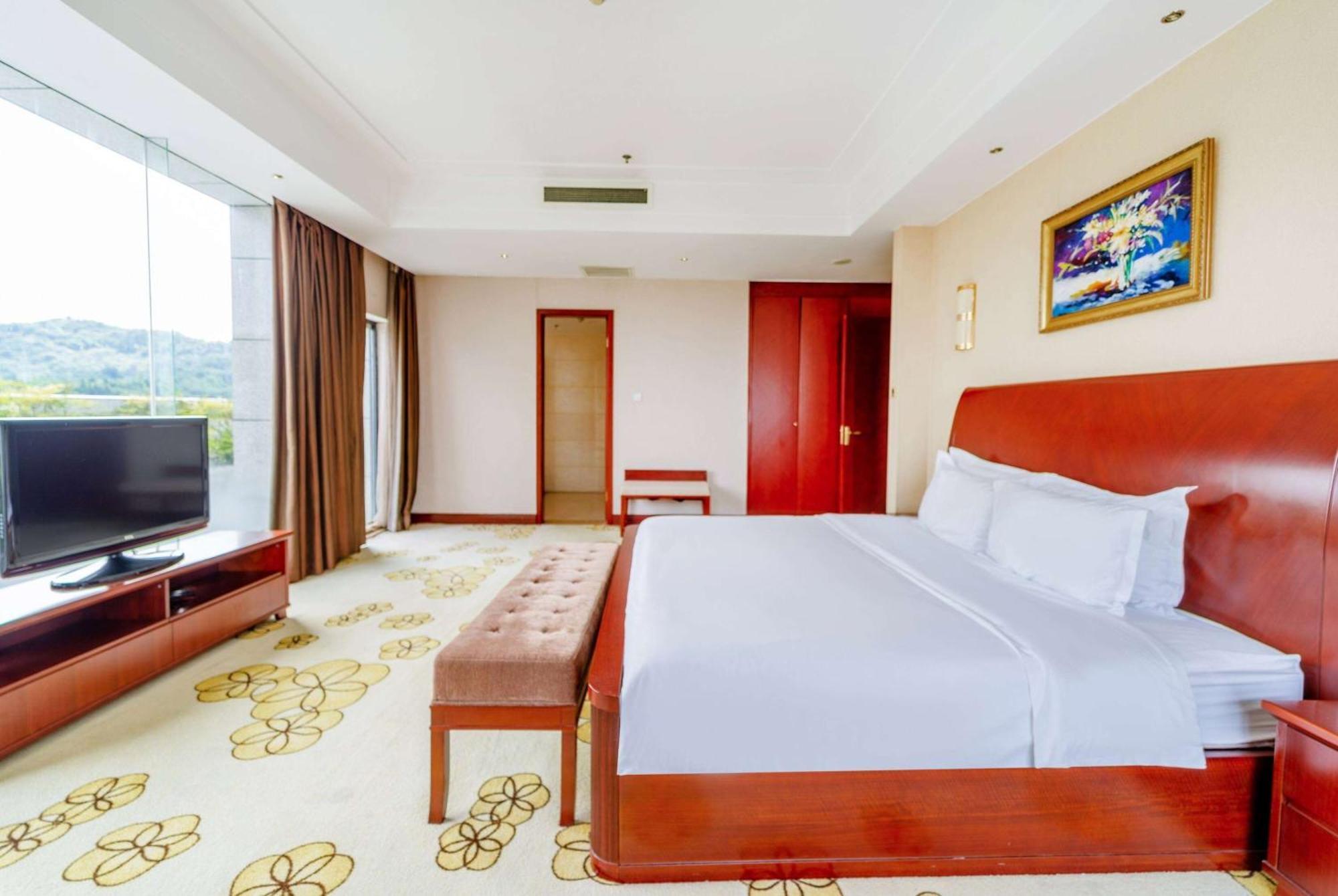 Ramada Plaza By Wyndham Chongqing West Hotel Buitenkant foto