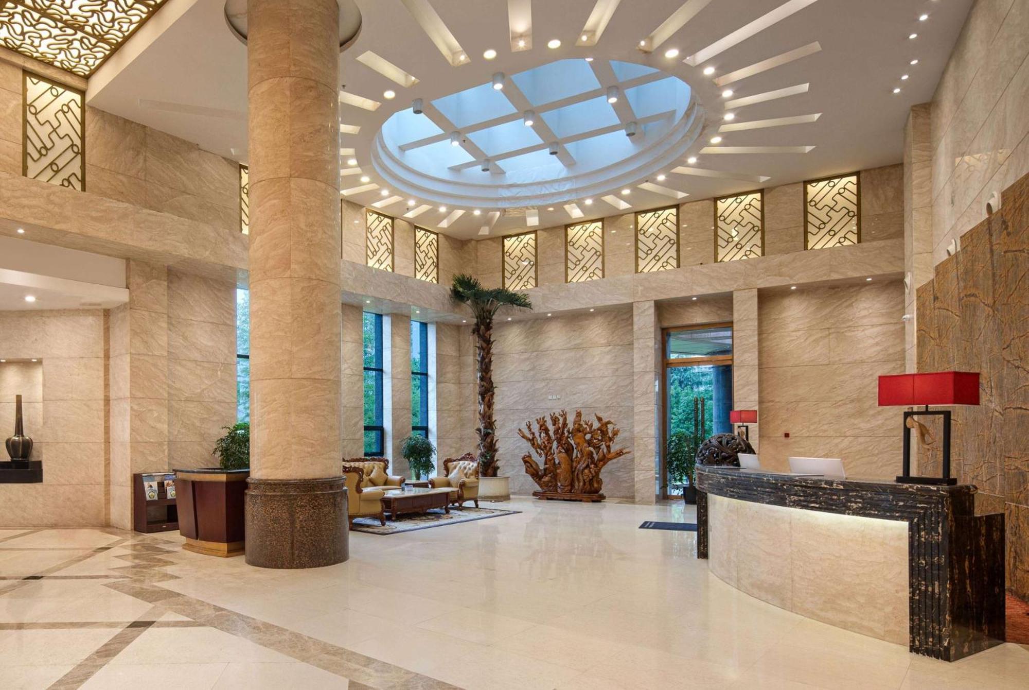 Ramada Plaza By Wyndham Chongqing West Hotel Buitenkant foto