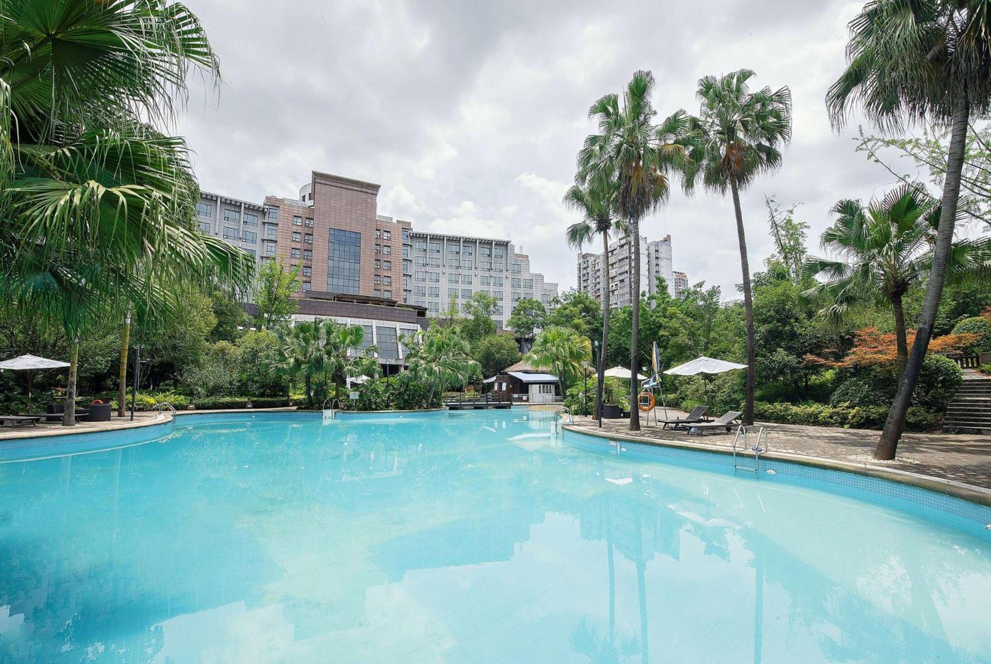 Ramada Plaza By Wyndham Chongqing West Hotel Buitenkant foto