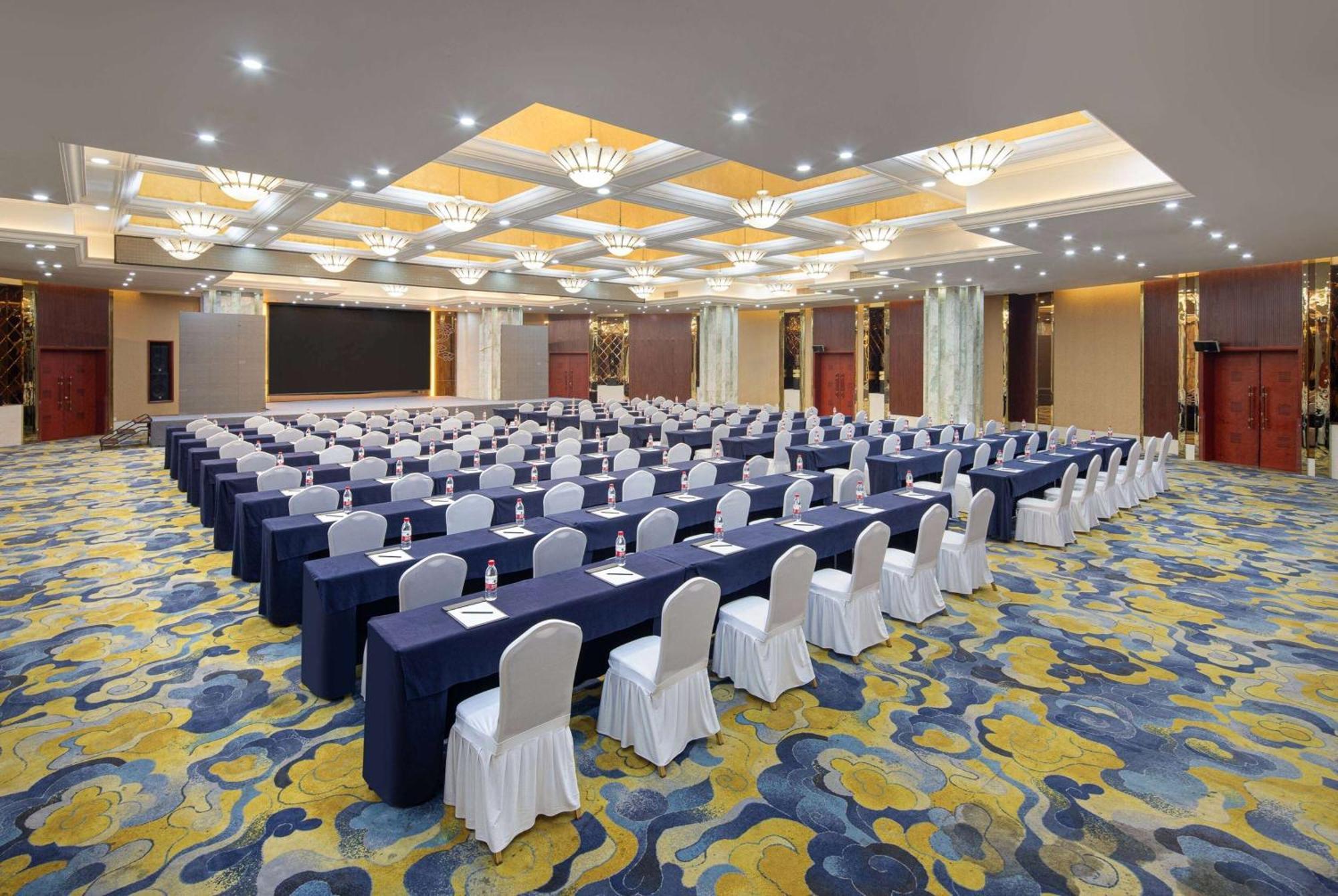 Ramada Plaza By Wyndham Chongqing West Hotel Buitenkant foto