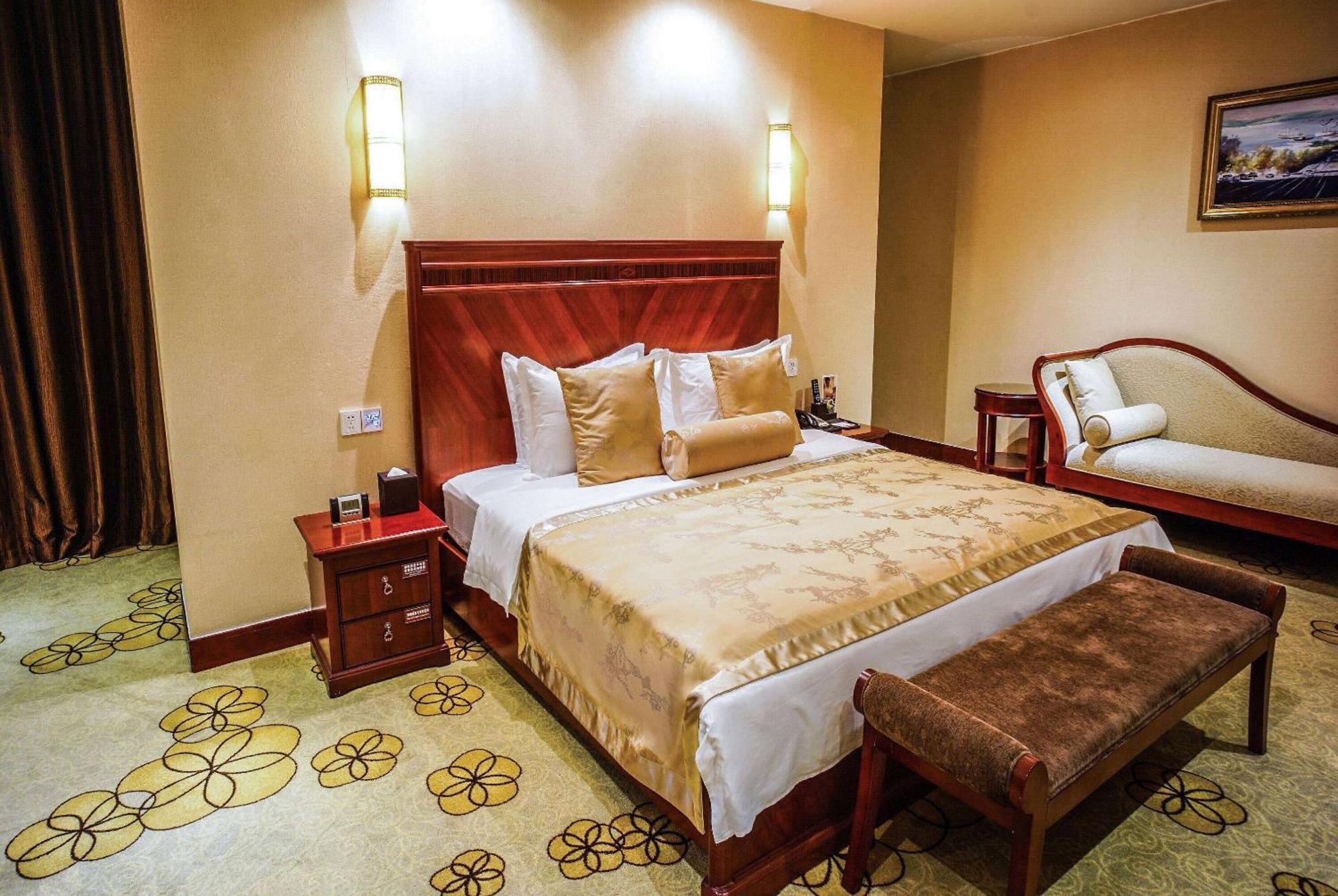 Ramada Plaza By Wyndham Chongqing West Hotel Buitenkant foto