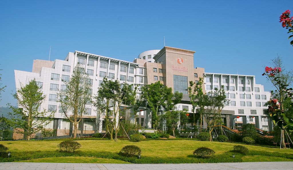 Ramada Plaza By Wyndham Chongqing West Hotel Buitenkant foto