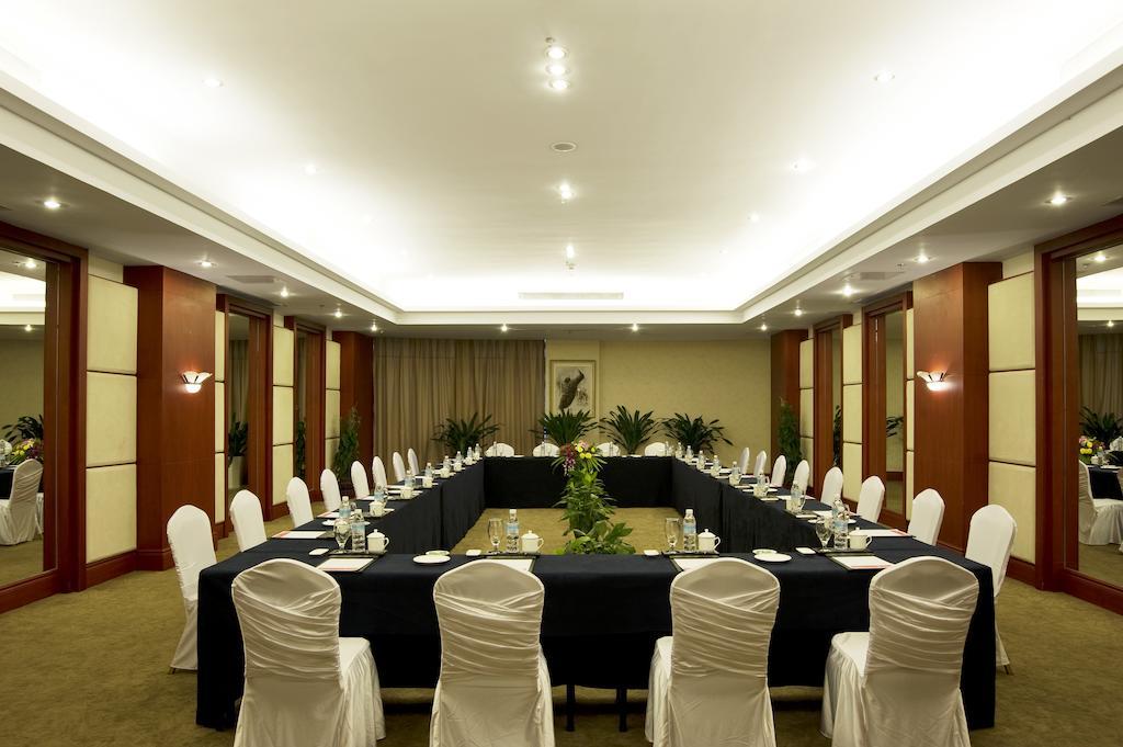 Ramada Plaza By Wyndham Chongqing West Hotel Buitenkant foto